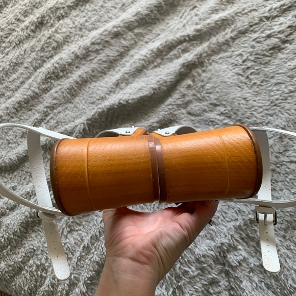 📦 SALE | CUSHIONAIRE | Sloan Faux Wood Sandal - Picture 6 of 11